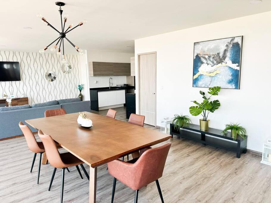 Luxury 3Br Apartment W Pool, Spa & Stunning Views Πουέμπλα Εξωτερικό φωτογραφία
